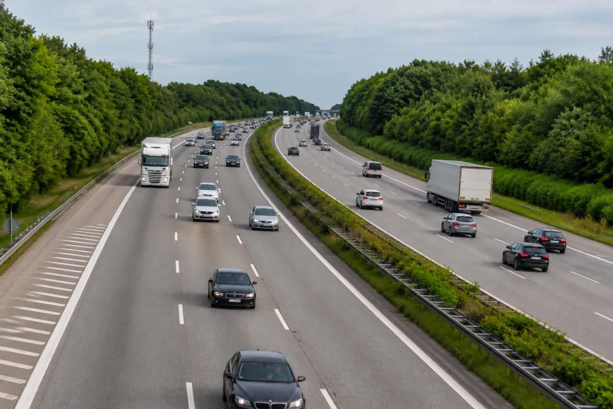 E45 spærres i 18 timer ved Horsens – gammel bro rives ned